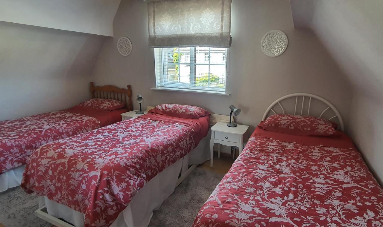 124 ,Castlelawn Heights, Headford Road Galway Homestay מראה חיצוני תמונה